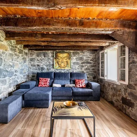 Moniz Ocean Escape Bbq Near Pools Porto Moniz