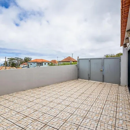 Vakantiehuis Moniz Ocean Escape Bbq Near Pools *