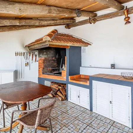Vakantiehuis Moniz Ocean Escape Bbq Near Pools *