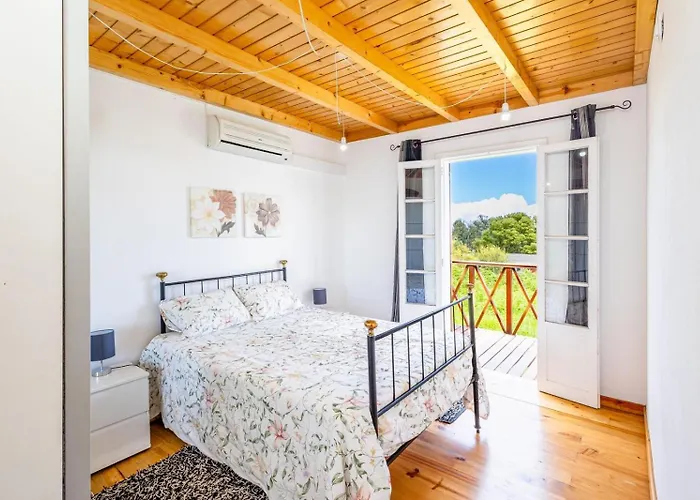 Moniz Ocean Escape Bbq Near Pools *