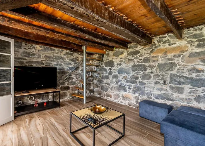 Moniz Ocean Escape Bbq Near Pools